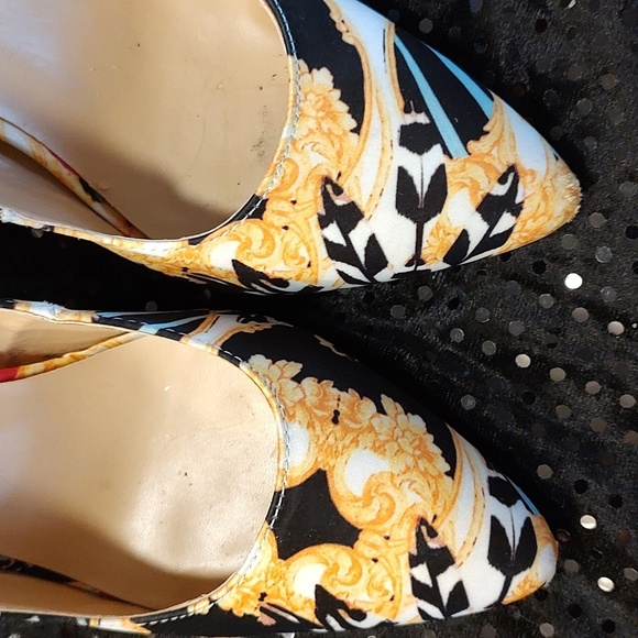 THALIA SODI ELINA PUMPS with COLORFUL FABRIC and 4" GOLD SPIKED HEEL. SZ 8.5 med - Picture 4 of 9